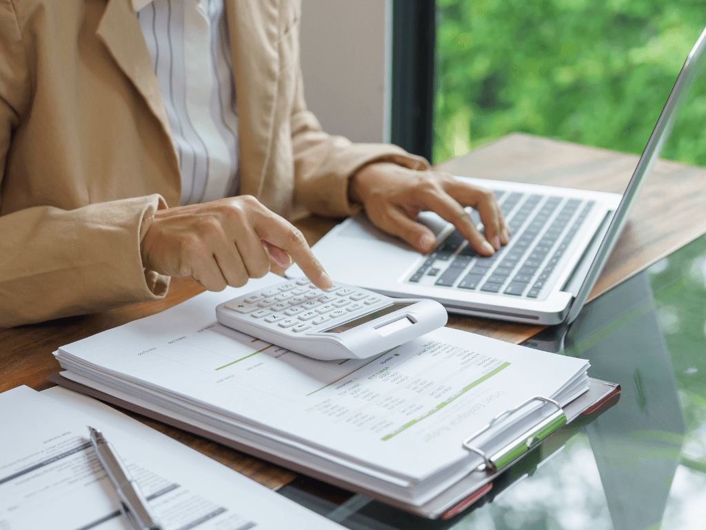 5 Ways Automated Expense Tracking Saves Small Teams Time and Money ...